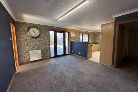 Dining/Kitchen