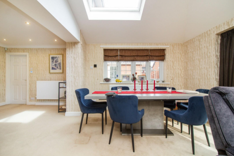 Dining/Family Room