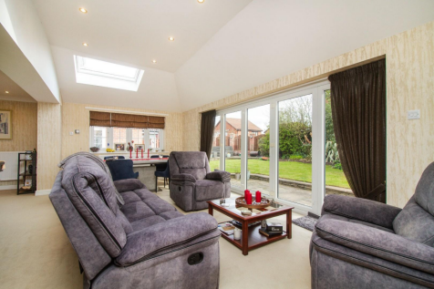 Dining/Family Room