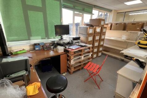 Photo 10