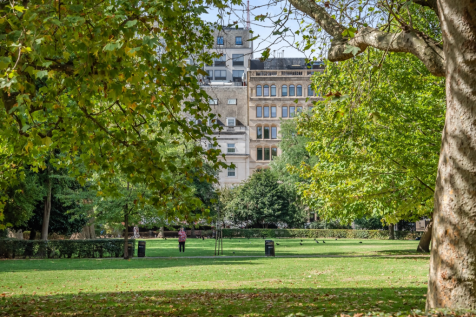 lincoln inn fields