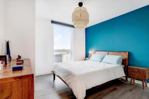 10_Master_Bedroom_5