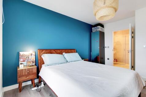 9_Master_Bedroom_5