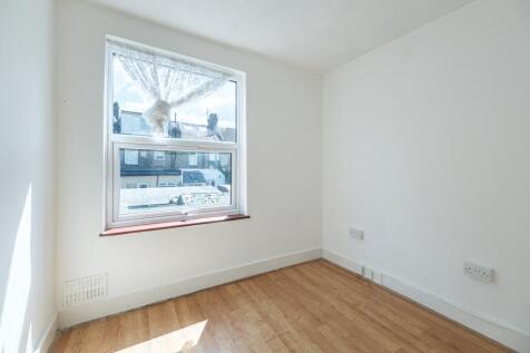 80-WIGSTON-ROAD-14