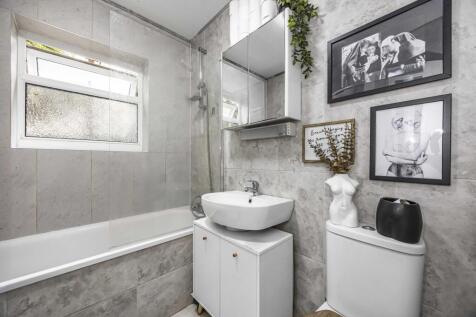 119 St James Road -003