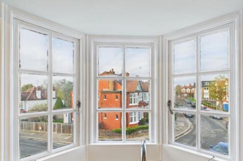 CAM03750G0-PR0078-STILL010