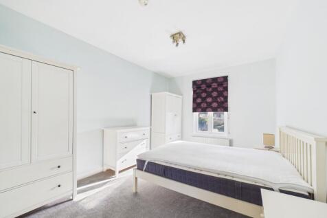 CAM03750G0-PR0079-STILL001