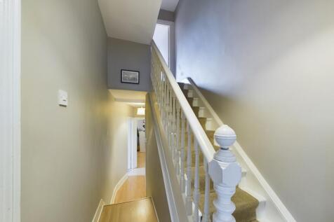 CAM03750G0-PR0019-STILL011