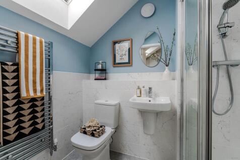 A modern en suite shower room