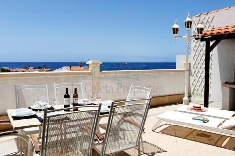 Terrace with sea views