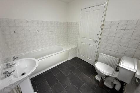 scarcliffe bathroom.jpeg