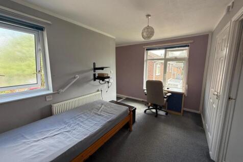 rowan bedroom.jpeg