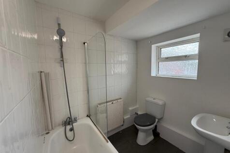 57a rec bath.jpeg