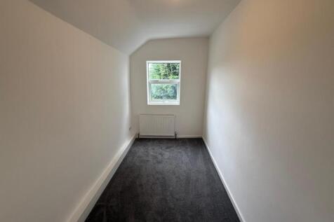 small room leeming.jpeg
