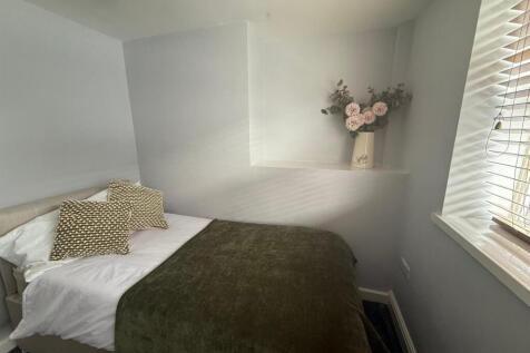 main bed1.jpeg