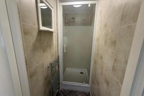 main shower.jpeg