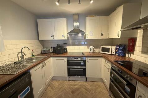 main kitchen.jpeg