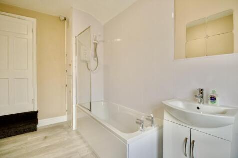 Bathroom angle 2