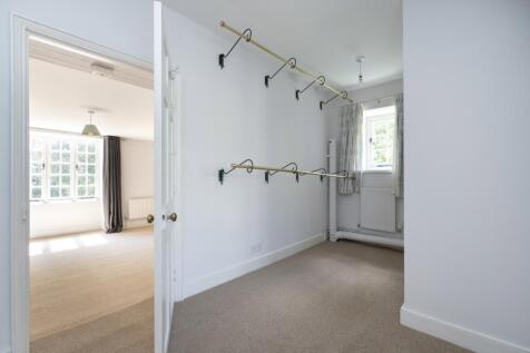 Walk in wardrobe