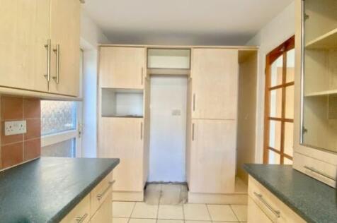 Kitchen angle 2