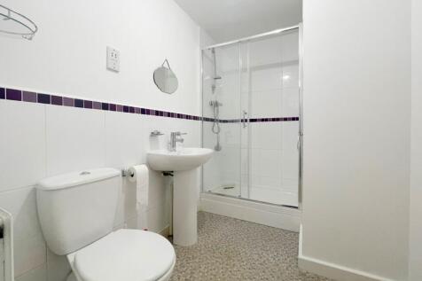 Bed 2 (en-suite) (1)