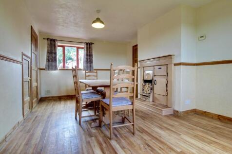 Dining Room - reverse view - Gus Critchlow EweMove