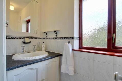 Separate WC - Gus Critchlow EweMove Hinckley
