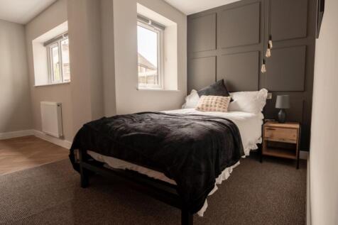 Lrg_Lrg_room ensuite 