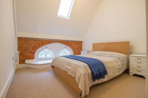 Bedroom 1 8 Bromley house