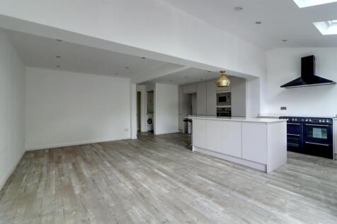5. Kitchen 4