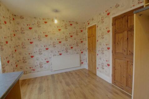 Kitchen 27 Gothic Close 3