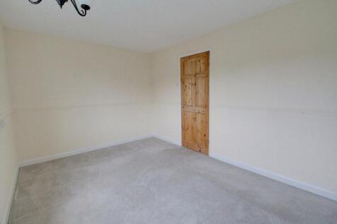 Bedroom 1 27 Gothic Close