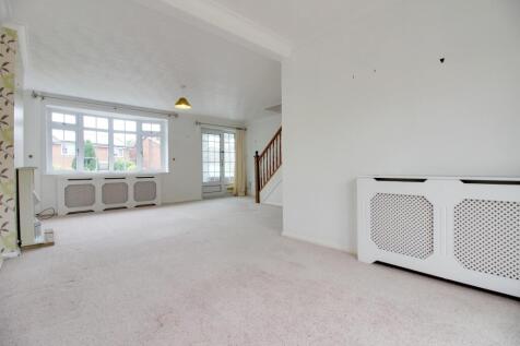 Living Room 2 18 Huntingdon