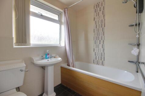Bathroom 18 Huntingdon