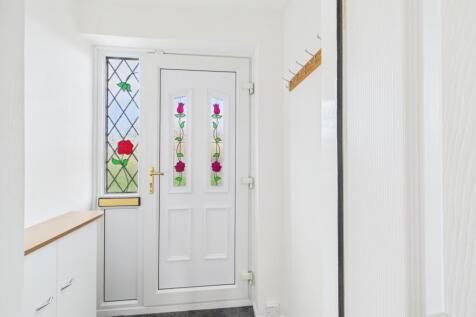 CAM03293G0-PR0248-STILL019