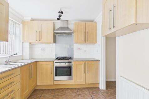 CAM03293G0-PR0248-STILL012