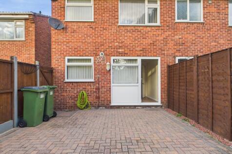 CAM03293G0-PR0248-STILL018