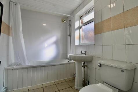 Bathroom ground floor