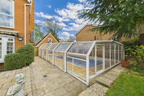 3. CAM04922G0-PR0010-STILL036