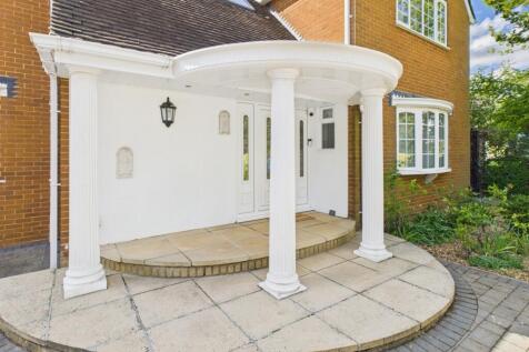 26. CAM04922G0-PR0010-STILL041