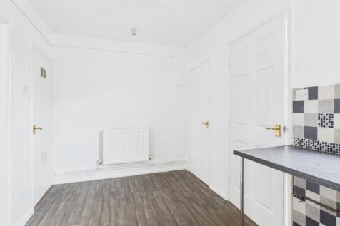 CAM04922G0-PR0082-STILL007