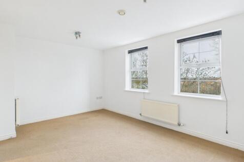 CAM04922G0-PR0090-STILL009