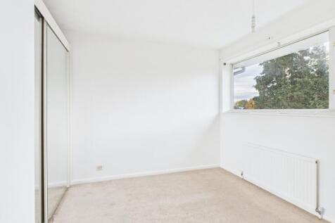 CAM04922G0-PR0083-STILL018