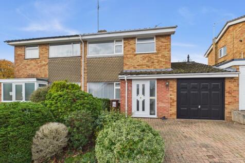 CAM04922G0-PR0083-STILL001