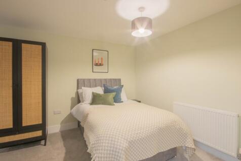 Top Floor Rear Studio-1