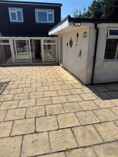 WhatsApp Image 2025-12-05 at 17.50.09 (2)