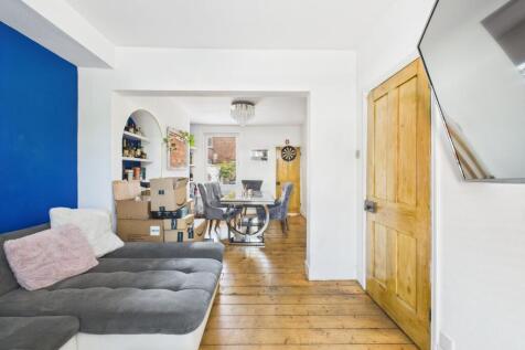 3. CAM04922G0-PR0065-STILL003