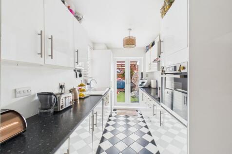 5. CAM04922G0-PR0065-STILL005