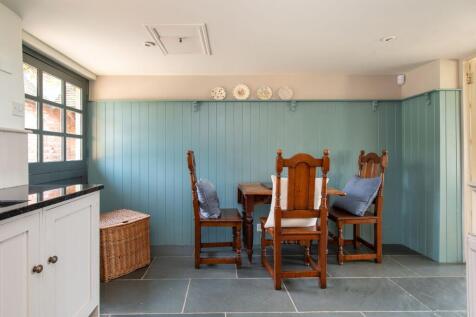 Annexe kitchen/dining room