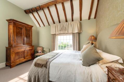 Principal bedroom